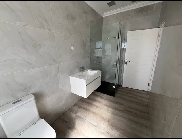 4 BEDROOM HOUSE FOR SALE IN SANDOWN